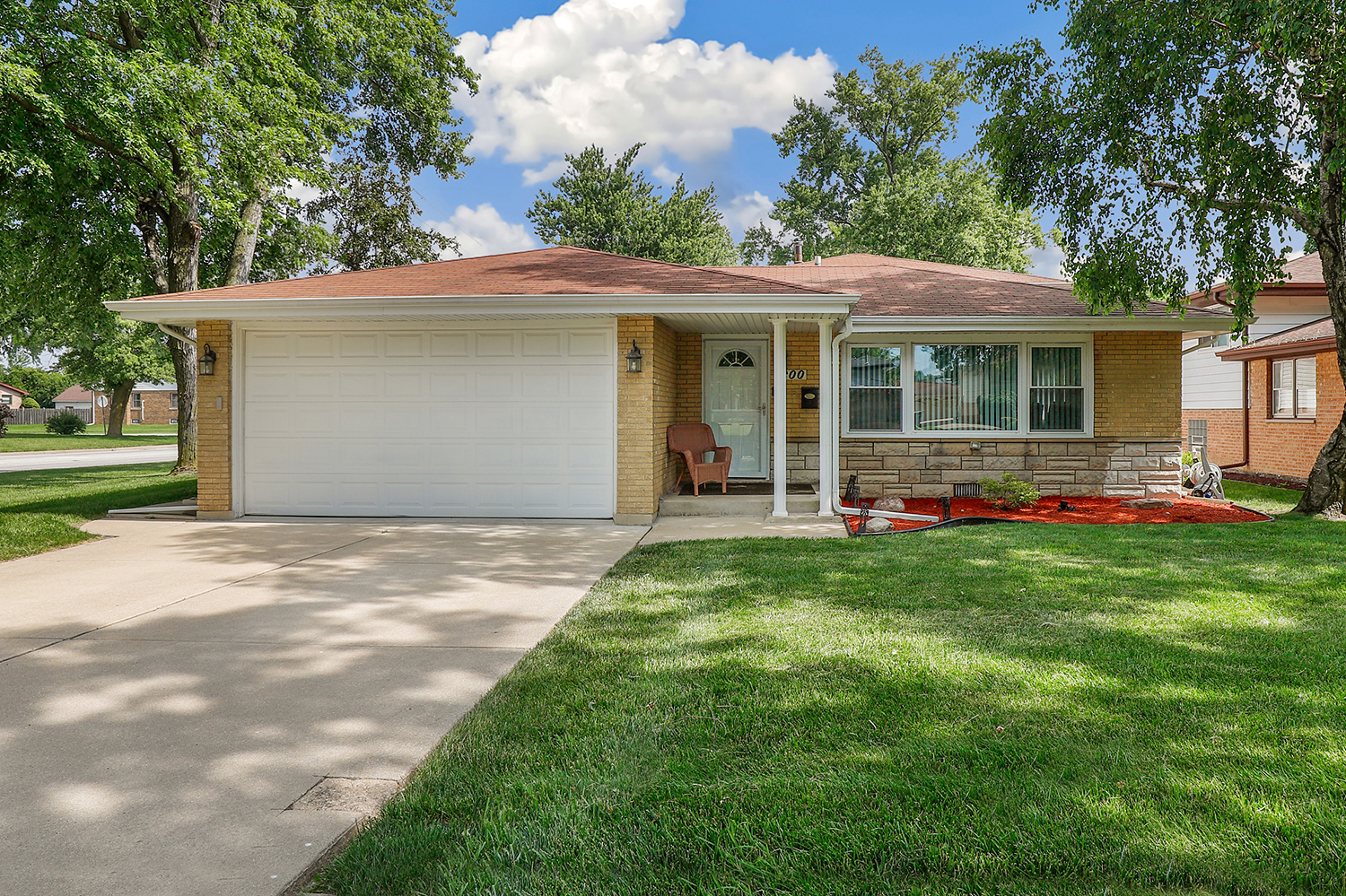 800 E 169th Place