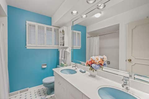 Tiny photo for 2724 Old Glenview Road, Wilmette, IL 60091 (MLS # 12687642)