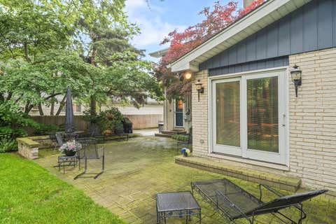 Tiny photo for 2724 Old Glenview Road, Wilmette, IL 60091 (MLS # 12687642)