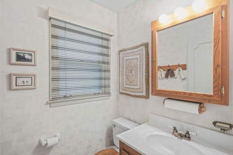 Tiny photo for 2724 Old Glenview Road, Wilmette, IL 60091 (MLS # 12687642)