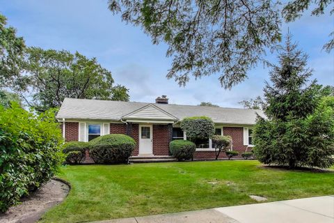 2435 Pick Drive Glenview IL 60025