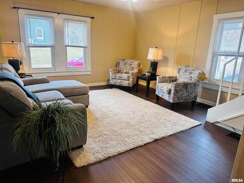 Tiny photo for 2704 E HIGH Street, Davenport, IA 52803 (MLS # QC4268373)