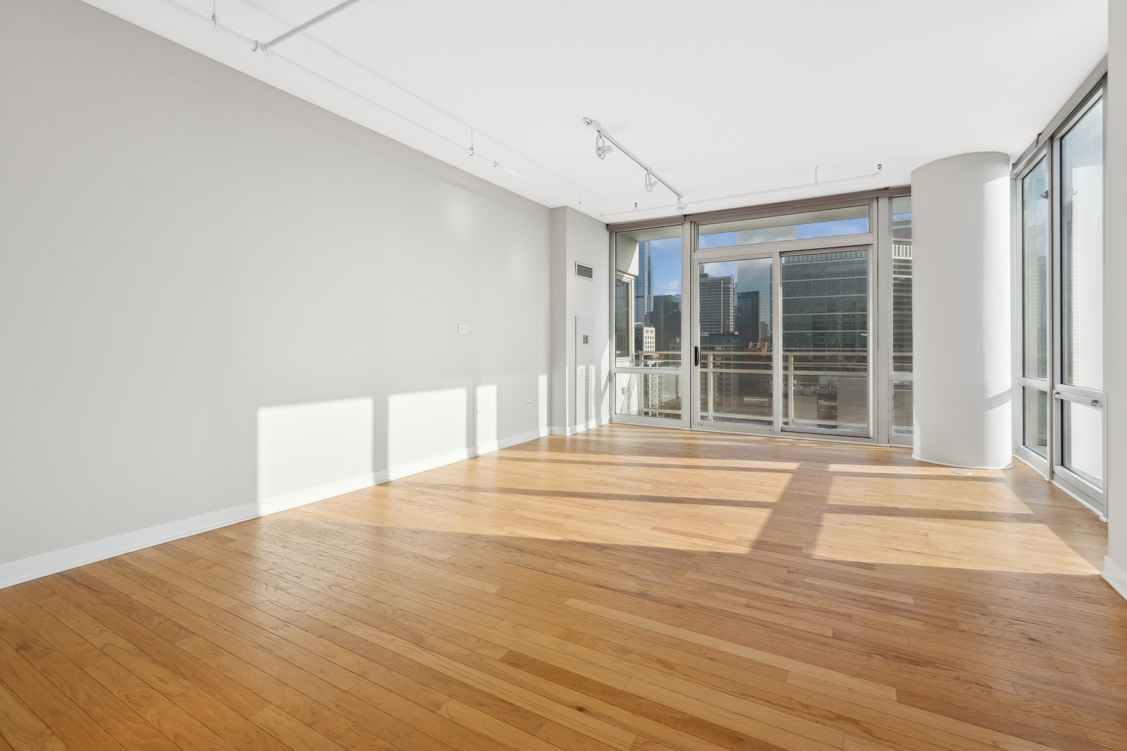 737 W Washington Boulevard 2007