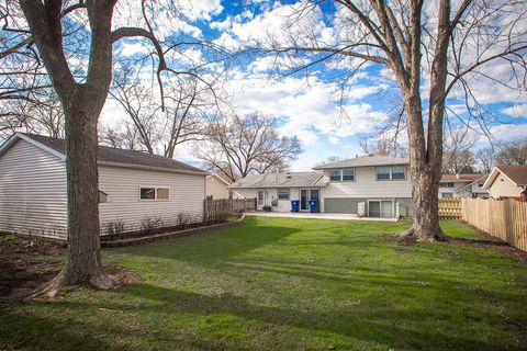 Tiny photo for 1500 Bates Lane, Schaumburg, IL 60193 (MLS # 12615099)