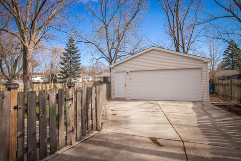 Tiny photo for 1500 Bates Lane, Schaumburg, IL 60193 (MLS # 12615099)
