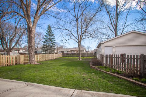 Tiny photo for 1500 Bates Lane, Schaumburg, IL 60193 (MLS # 12615099)