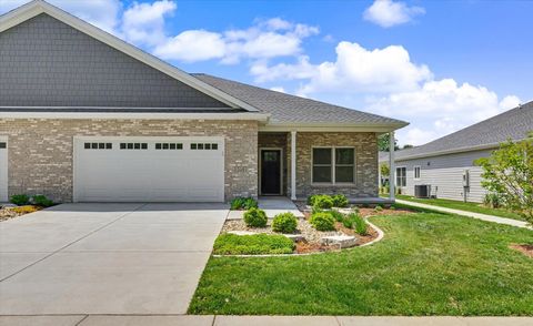 Photo of 514 S 6th Street, Fairbury, IL 61739 (MLS # 12649075)