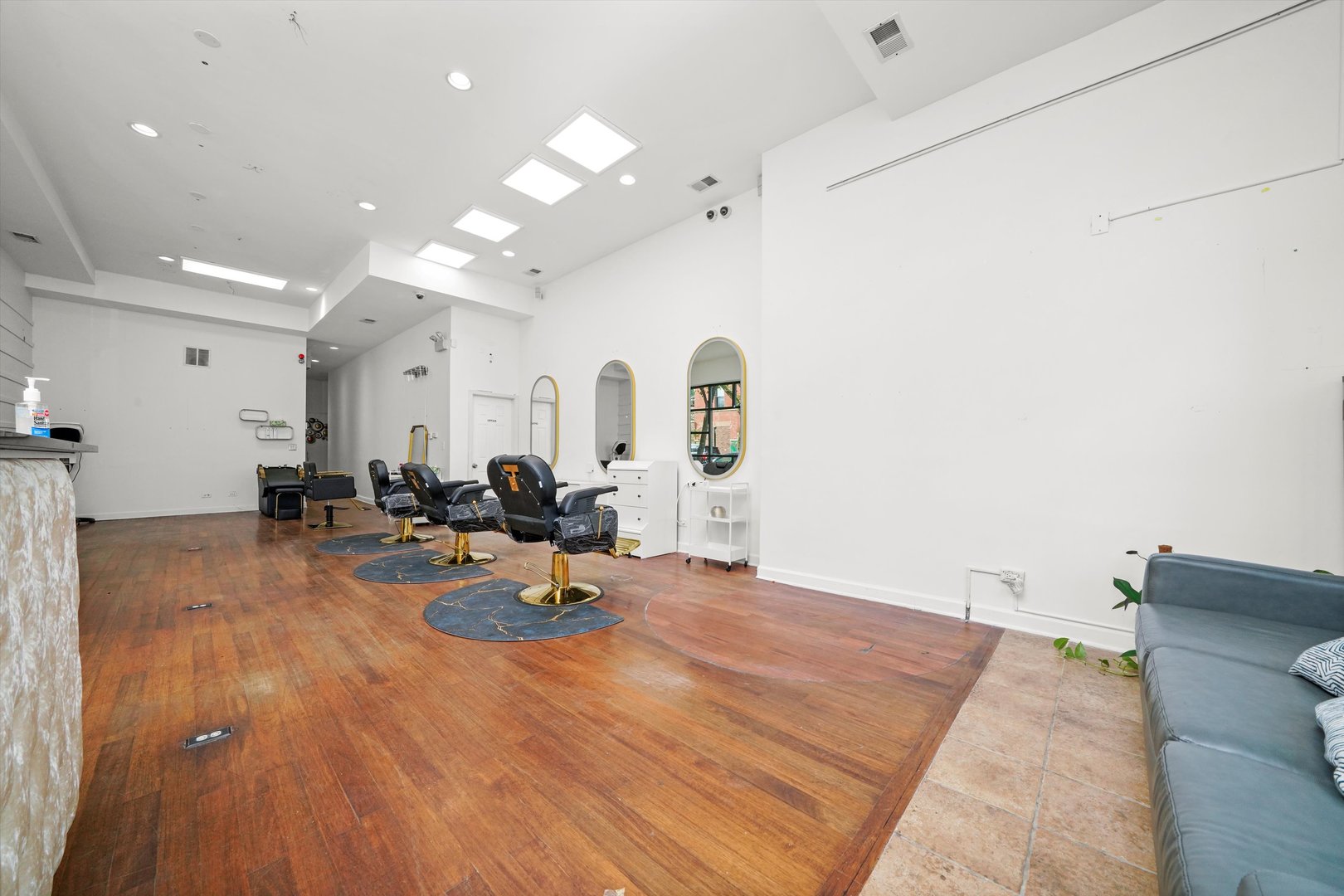 1901 W Chicago Avenue 1