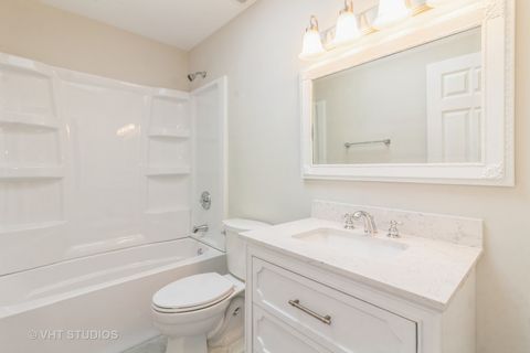 Tiny photo for 915 E Chicago Avenue, Naperville, IL 60540 (MLS # 12380368)