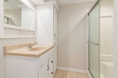 Tiny photo for 915 E Chicago Avenue, Naperville, IL 60540 (MLS # 12380368)