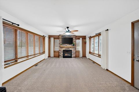 Tiny photo for 938 Duvall Drive, Woodstock, IL 60098 (MLS # 12578322)