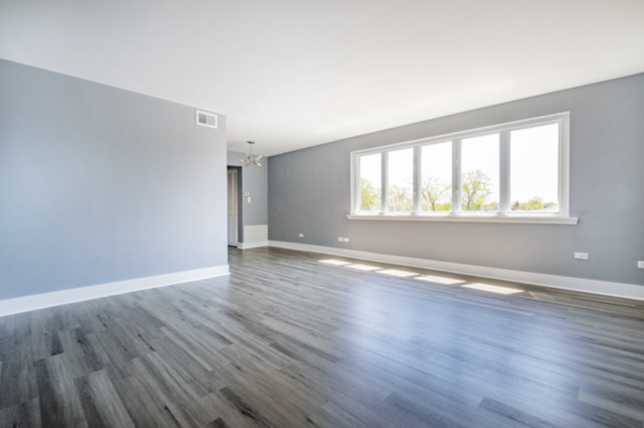 941 N NORTHWEST Highway 3C