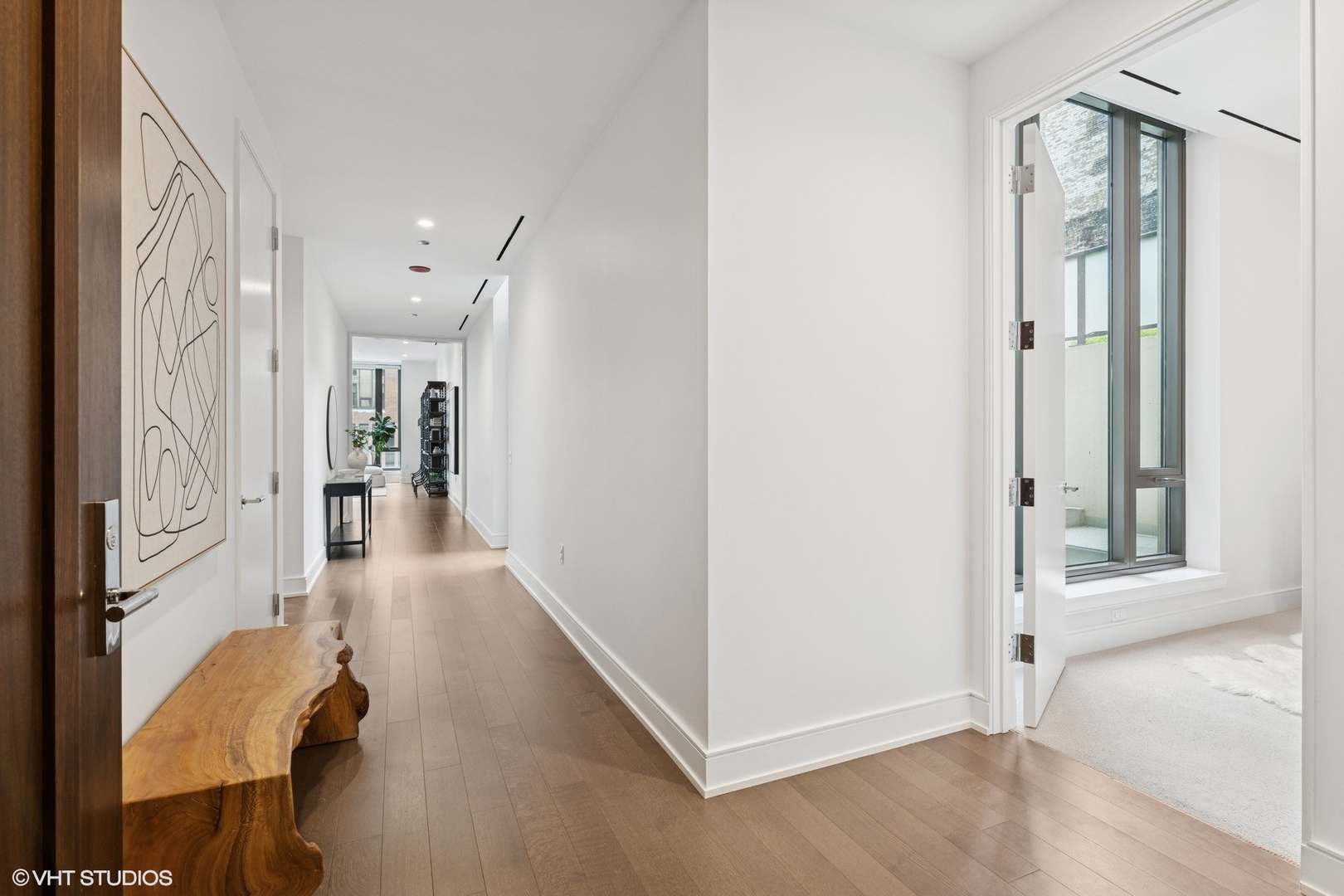 1550 N Clark Street 301