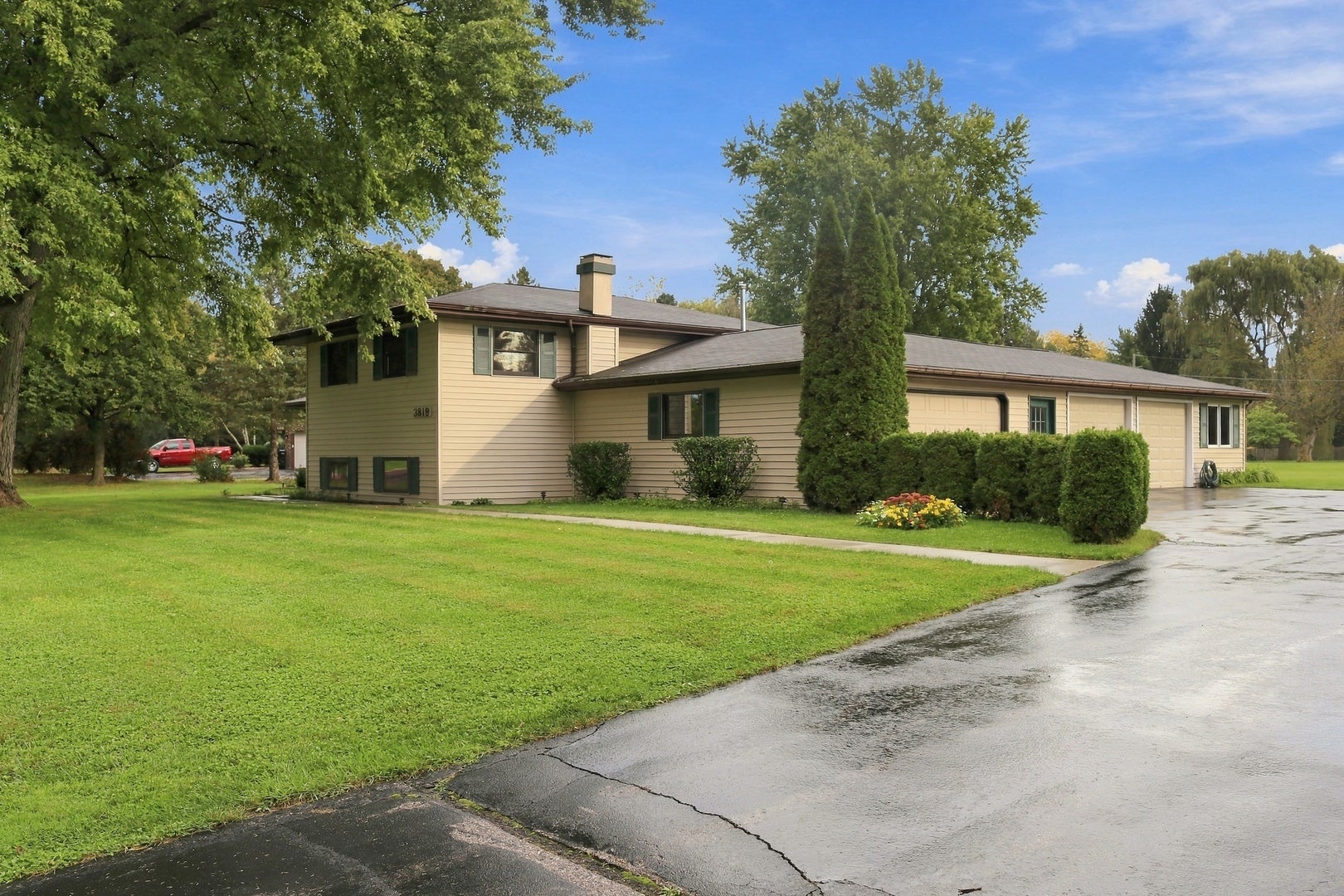 3819 W Mill Road