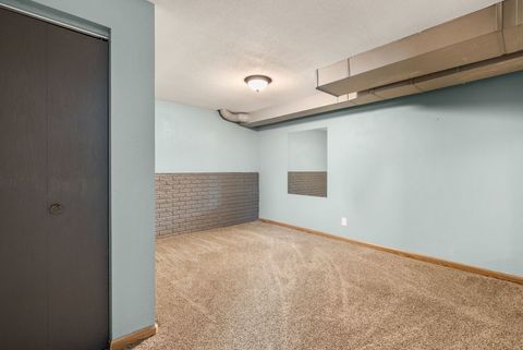 Tiny photo for 3305 Covington Drive, Davenport, IA 52806 (MLS # 12578635)