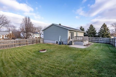 Tiny photo for 3305 Covington Drive, Davenport, IA 52806 (MLS # 12578635)