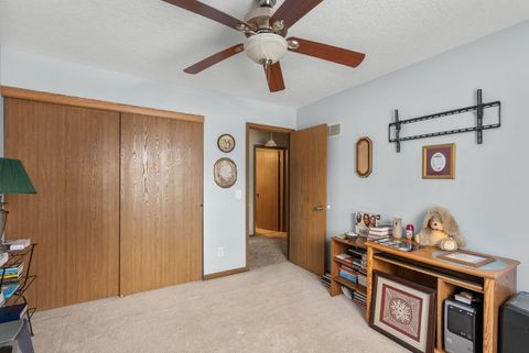 Tiny photo for 3305 Covington Drive, Davenport, IA 52806 (MLS # 12578635)