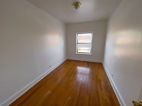 Tiny photo for 115 E 60th Street #2, Chicago, IL 60637 (MLS # 12462655)