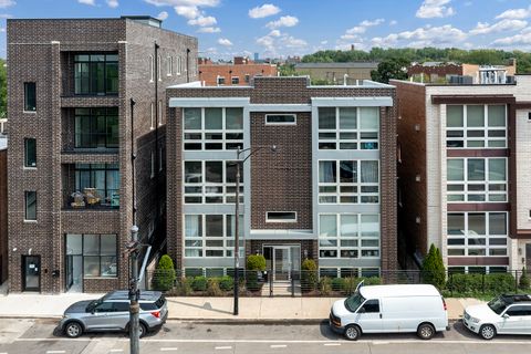 3215 N Elston Avenue 3N Chicago IL 60618