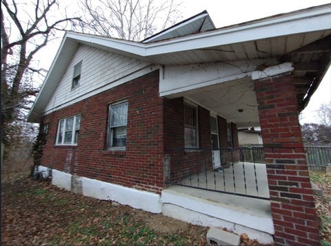 Tiny photo for 420 Jefferson Avenue, Alton, IL 62002 (MLS # 12567091)