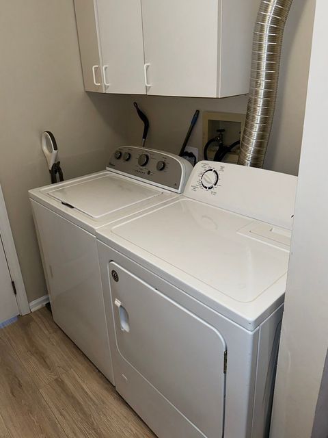 Tiny photo for 393 BENTLEY Place, Buffalo Grove, IL 60089 (MLS # 12492985)