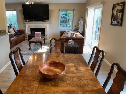 Tiny photo for 393 BENTLEY Place, Buffalo Grove, IL 60089 (MLS # 12492985)