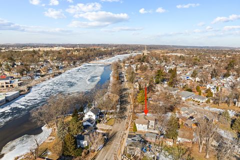 Tiny photo for 206 Water Street, East Dundee, IL 60118 (MLS # 12565951)