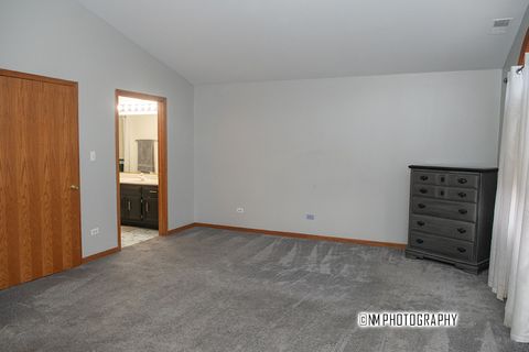 Tiny photo for 6430 PINE CONE Drive #4, Tinley Park, IL 60477 (MLS # 12550109)