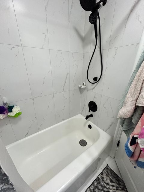 Tiny photo for 430 Oak Street, Des Plaines, IL 60016 (MLS # 12611277)