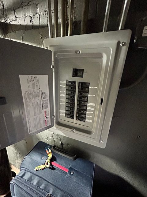 Tiny photo for 430 Oak Street, Des Plaines, IL 60016 (MLS # 12611277)