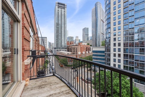 Tiny photo for Chicago, IL 60654 (MLS # 12740917)