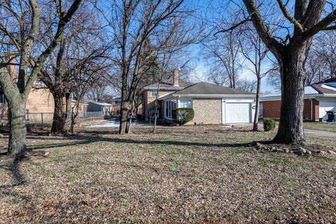 Tiny photo for 16039 Marion Drive, South Holland, IL 60473 (MLS # 12622023)