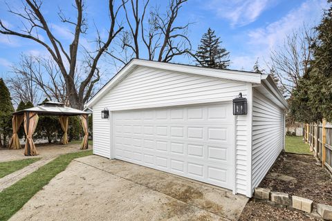 Tiny photo for 350 N Central Avenue, Wood Dale, IL 60191 (MLS # 12579162)