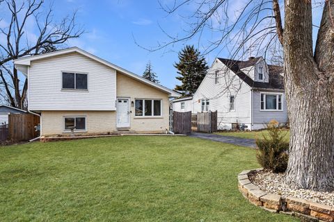 Photo of 350 N Central Avenue, Wood Dale, IL 60191 (MLS # 12579162)