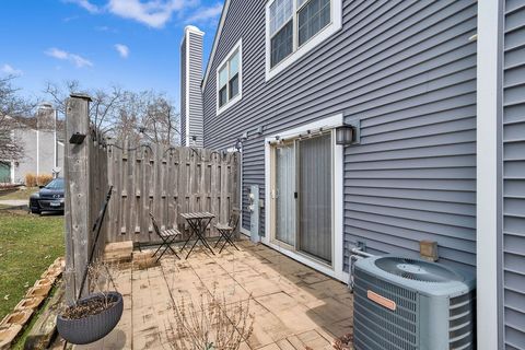 Tiny photo for 1390 N Knollwood Drive #1390, Palatine, IL 60067 (MLS # 12601626)