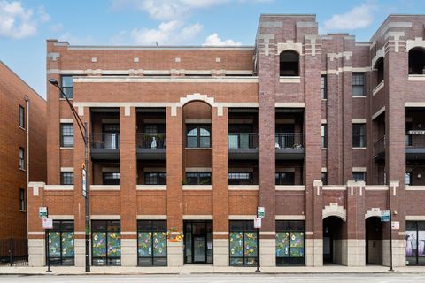 Photo of 2905 N Halsted Street #201, Chicago, IL 60657 (MLS # 12525217)