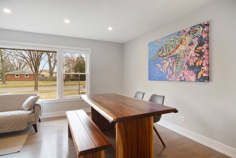 Tiny photo for 702 W Lonnquist Boulevard, Mount Prospect, IL 60056 (MLS # 12594493)