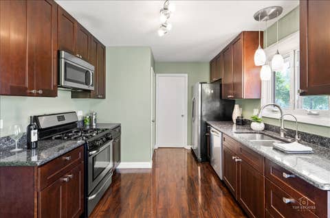 Tiny photo for 22 Forest Lane, Elk Grove Village, IL 60007 (MLS # 12699196)
