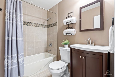Tiny photo for 22 Forest Lane, Elk Grove Village, IL 60007 (MLS # 12699196)