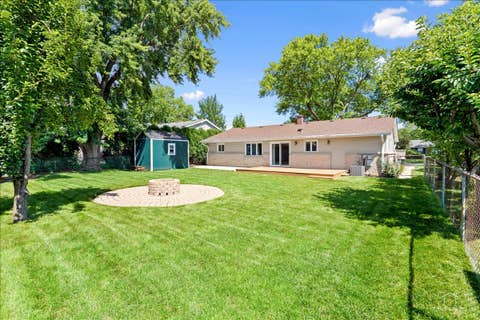 Tiny photo for 22 Forest Lane, Elk Grove Village, IL 60007 (MLS # 12699196)