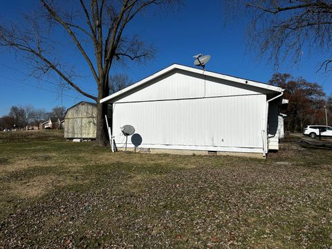 Tiny photo for 1502 S Pine Street, Centralia, IL 62801 (MLS # 12550633)