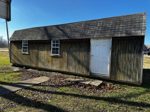 Tiny photo for 1502 S Pine Street, Centralia, IL 62801 (MLS # 12550633)