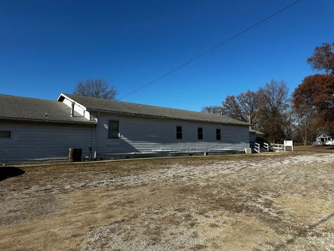 Tiny photo for 1502 S Pine Street, Centralia, IL 62801 (MLS # 12550633)