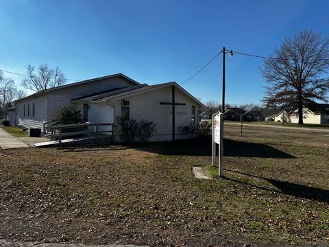 Tiny photo for 1502 S Pine Street, Centralia, IL 62801 (MLS # 12550633)