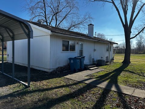 Tiny photo for 1502 S Pine Street, Centralia, IL 62801 (MLS # 12550633)