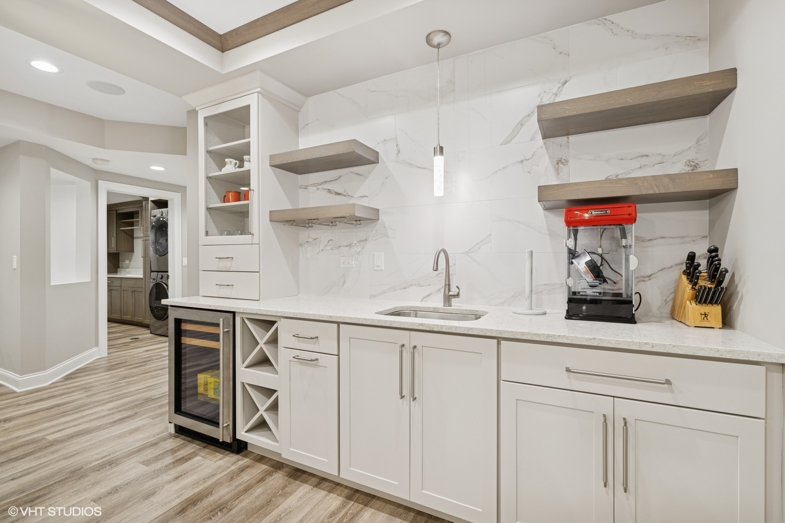 South Barrington, Illinois 60010, United States, 4 Bedrooms Bedrooms, ,6 BathroomsBathrooms,Residential,Active,245314