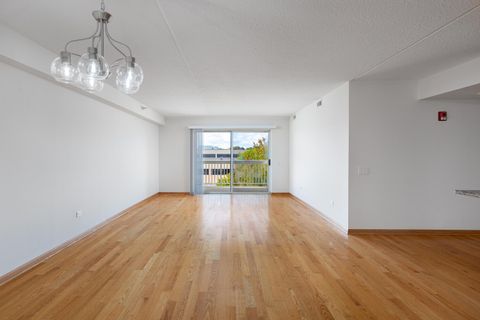 Tiny photo for 2020 Saint Regis Drive #509, Lombard, IL 60148 (MLS # 12479755)
