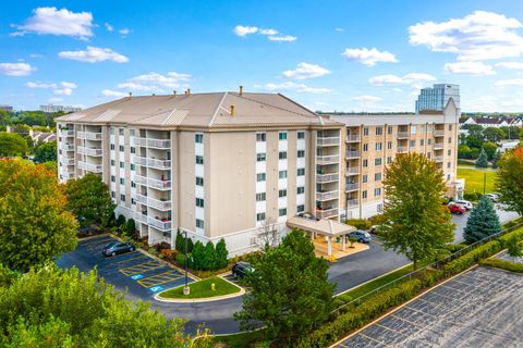 Photo of 2020 Saint Regis Drive #509, Lombard, IL 60148 (MLS # 12479755)