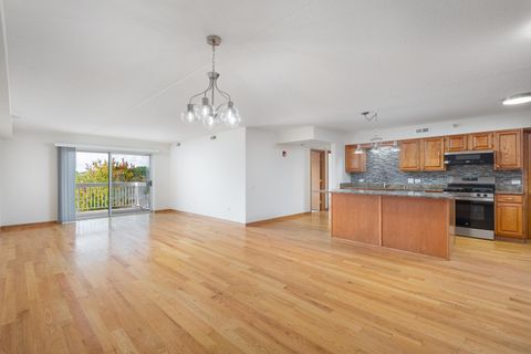 Tiny photo for 2020 Saint Regis Drive #509, Lombard, IL 60148 (MLS # 12479755)