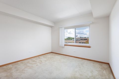 Tiny photo for 2020 Saint Regis Drive #509, Lombard, IL 60148 (MLS # 12479755)